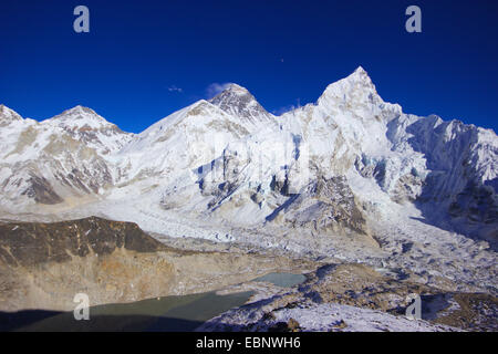 Changtse, Mount Everest (in front West Shoulder) and Nuptse. View from Kala Patthar, Nepal, Himalaya, Khumbu Himal Stock Photo