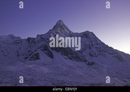 Ama Dablam in evening light, Nepal, Himalaya, Khumbu Himal, Chhukhung Stock Photo