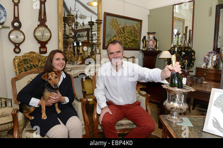 Antique dealers Jerard and Sally Nares after 40 years running their business Mytton Antiques together in Shropshire Uk married couples working partnership partners Stock Photo