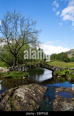 England, Cumbria, Lake District, Langdale, Harrison Stickle, climber ...