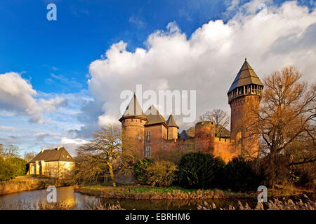 water castle Burg Linn, Germany, North Rhine-Westphalia, Lower Rhine, Krefeld Stock Photo