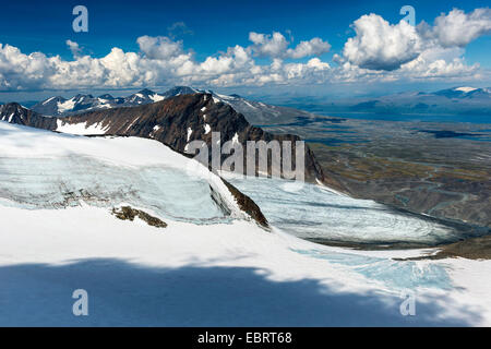 view to Suottasj glacier, Suottasjtjahkka and Akka mountain massif, Sweden, Lapland, Sarek National Park Stock Photo