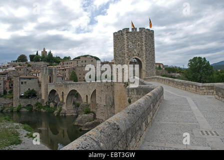 Fortified entrance and gateway to the historic town of Besalu in Catalonia Spain Stock Photo