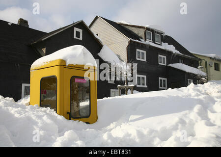 call box in snow, Germany, Thueringer Wald, Frauenwald Stock Photo