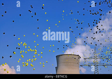 anti-nuclear demonstration near nuclear power station Grundremmingen, activists let fly ballons, Germany, Bavaria, Gundremmingen Stock Photo