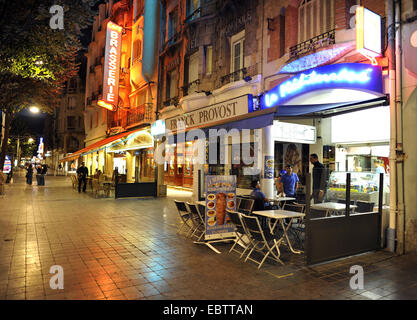 Fast Food Restaurants in city center at night, France, Champagne-Ardenne, Reims Stock Photo