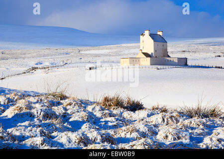 Corgarff Castle in snow, United Kingdom, Scotland, Cairngorms National Park, Corgarff Stock Photo