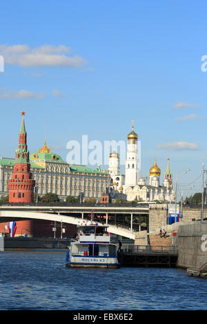 Tourist ship on Moskva river with Moscow Kremlin, Russia, Moskau Stock Photo