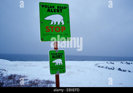 sign in suburban area caution agains polar bears, Canada, Hudson Bay, Churchill Stock Photo