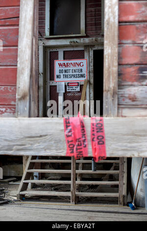 Kennecott mine, also known as Kennecott Mines or AHRS Site No. XMC-001, is an abandoned mining camp in the Valdez-Cordova,Alaska Stock Photo