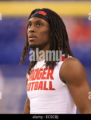 Indianapolis, IN, USA. 06th Dec, 2014. Wisconsin Badgers running back Melvin Gordon as seen prior to the start of the NCAA Big 10 Championship football game between the Wisconsin Badgers and the Ohio State Buckeyes at Lucas Oil Stadium in Indianapolis, Indiana. Credit: 2014 Billy Hurst/CSM/Alamy Live News Stock Photo