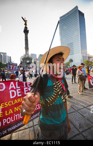 Mexico City, Mexico. 7th Dec, 2014. Thousands of protesters bring banners and shout slogans as they take part in a demostration in Mexico City for the justice of the 43 missing students. Credit:  Geovien So/Pacific Press/Alamy Live News Stock Photo