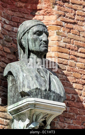 Bust of Dante, Arsenal gates, Venice. Durante degli Alighieri  (1265–1321),  commonly known as Dante, was a major Italian poet Stock Photo
