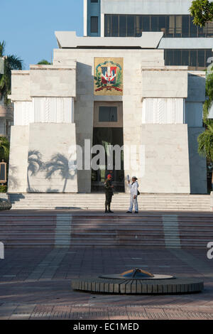 Dominikanische Republik,  Santo Domingo, Altar de la Patria (Denkmal der Heimat) im Parque Independencia Stock Photo