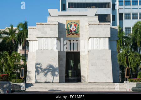 Dominikanische Republik,  Santo Domingo, Altar de la Patria (Denkmal der Heimat) im Parque Independencia Stock Photo