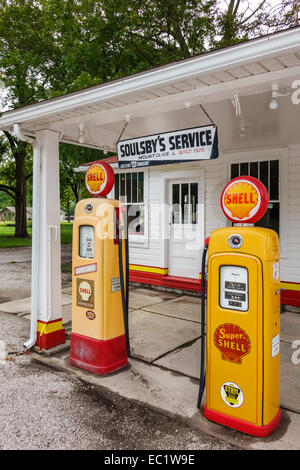 Illinois Mount Mt. Olive,historic highway Route 66,Soulsby's Service Station,gas gasoline petrol pumps,Shell,sign,IL140902065 Stock Photo