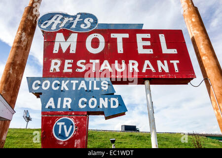 Illinois Farmersville,historic highway Route 66,motel sign,old,Arts Art's Motel,restaurant restaurants food dining cafe cafes,neon,IL140902098 Stock Photo