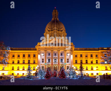 The Alberta Legislature (Legislative Assembly of Alberta) Grounds, decorated in Christmas lights. Edmonton, Alberta, Canada. Stock Photo