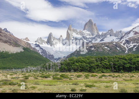 Fitz Roy massif, Los Glaciares National Park, UNESCO World Heritage Site, Santa Cruz, Argentina Stock Photo