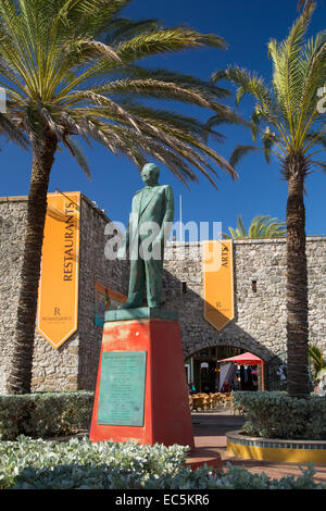 Statue of Efrain Jonckheer - founder of the democratic party, with entrance to Rif Fort beyond, Willemstad, Curacao, West Indies Stock Photo