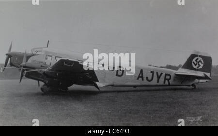 Charles Daniels Collection Photo from German Aircraft Album 15270 Stock Photo