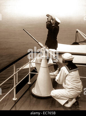 Anti-aircraft gun practice.  Photo taken on one of the converted yachts now being used in the Naval Reserve.  Ca.  1918. Stock Photo