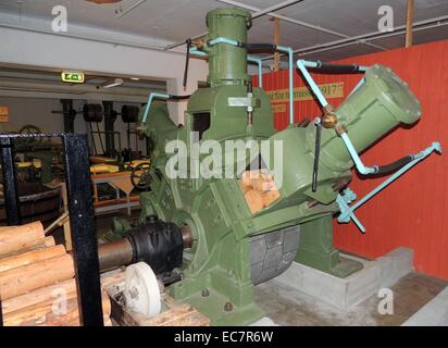 Double circular edging saw, 1914. Stock Photo