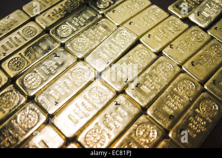 Dec. 10, 2014 - Officials at Dhaka's Hazrat Shahjalal International Airport have seized 43kg gold from its cargo section today, 10th December 2014. Customs Intelligence wing's Assistant Commissioner Arindam Chakma told that 43 gold bars each weighing a kilogram were recovered around 4am today and had been brought in boxes marked as garment accessories. Dhaka, Bangladesh © Suvra Kanti Das/ZUMA Wire/ZUMAPRESS.com/Alamy Live News Stock Photo