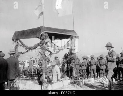 Photograph of Lord Balfour's visit to The Hebrew University, laying the foundation stone of Hebrew University. Dated 1918 Stock Photo