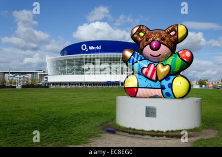 BERLIN, SEPTEMBER 27: Best Buddies Friendship Bear by Romero Britto on September 27, 2013 in Berlin. The sculpture is a donation Stock Photo