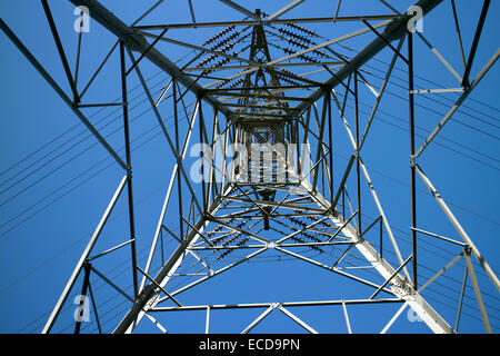 Electricity pylon in Spiceball Park, Banbury, Oxfordshire, England, UK Stock Photo
