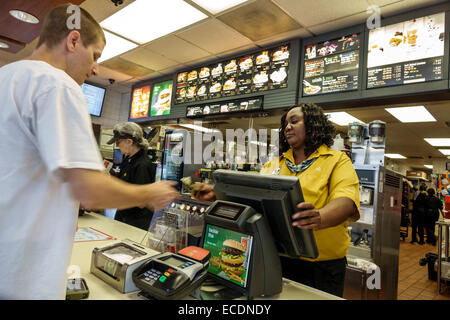 Springfield Illinois,McDonald's,fast food,restaurant restaurants dining cafe cafes,counter,Black woman female women,employee employees worker workers Stock Photo