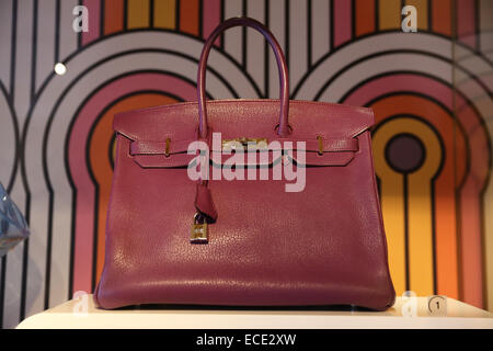 White leather hermes birkin bag hi-res stock photography and images - Alamy