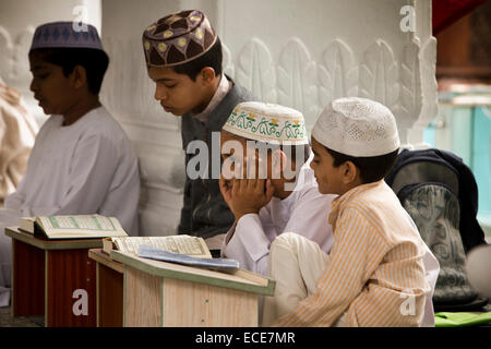 Mauritius, Port Louis, Jummah Mosque, Islamic education, children learning Koran in madrassa Stock Photo