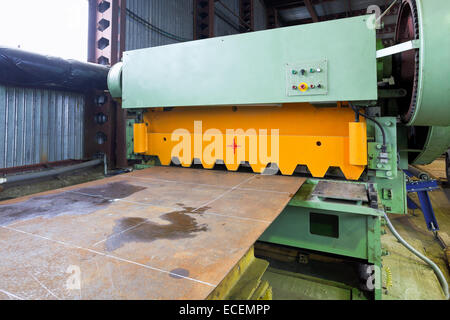 shear cutting machine for metal sheets in mechanical workshop Stock Photo