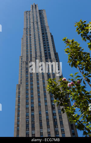 The GE Building (sometimes called by its address, 30 Rockefeller Plaza) Midtown Manhattan, New York Stock Photo