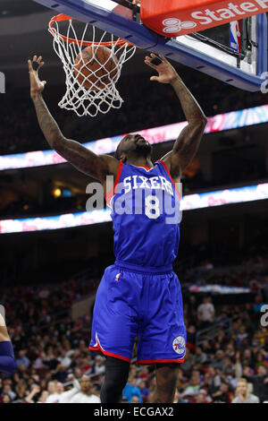 Overtime. 13th Dec, 2014. Philadelphia 76ers guard Tony Wroten (8) dunks the ball during the NBA game between the Memphis Grizzlies and the Philadelphia 76ers at the Wells Fargo Center in Philadelphia, Pennsylvania. The Memphis Grizzlies won 120-115 in overtime. © csm/Alamy Live News Stock Photo