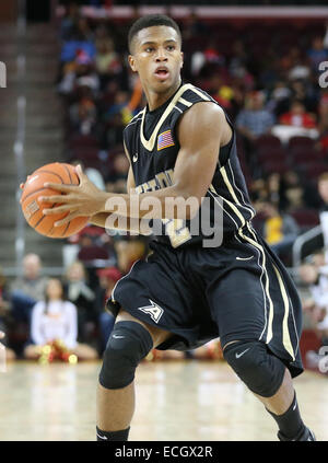 Los Angeles, CA, USA. 13th Dec, 2014. West Point Black Knights and USC Trojans, Galen Center in Los Angeles, CA. Mo Williams #2 looks for a passing option. © csm/Alamy Live News Stock Photo