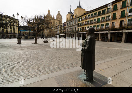 SEGOVIA, SPAIN - MARCH 3, 2013: Statue in honor of the Spanish poet Antonio Machado in the main square of Segovia, Spain Stock Photo