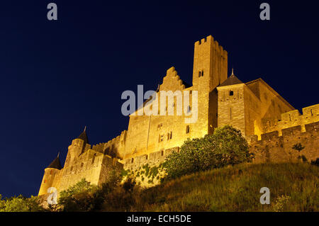 La Cité, Carcassonne medieval fortified town at dusk, Aude, Languedoc-Roussillon, France, Europe Stock Photo