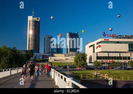 Lithuania (Baltic States), Vilnius, the new town and the shopping mall since the White Bridge over the Neris Stock Photo