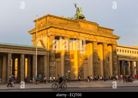 Germany, Berlin, East Berlin's Mitte district, the Brandenburg Gate Stock Photo