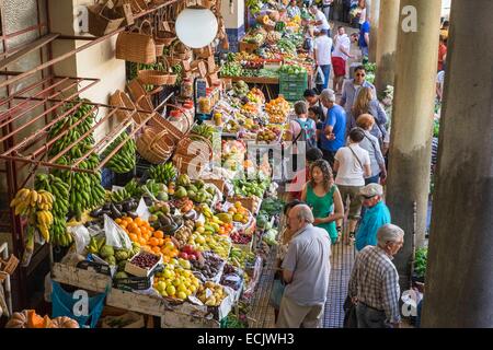 Portugal, Madeira island, Funchal, Farmers' Market (Mercado dos Lavradores) in the historic district of Santa Maria Stock Photo