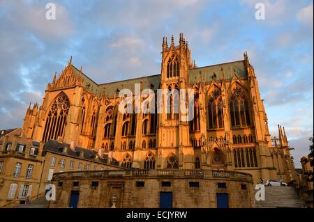 France, Moselle, Metz, Saint Etienne cathedral in pierre de Jaumont (stone of Jaumont) Stock Photo