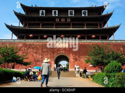 China, Yunnan Province, Jianshui, facing the Sun Tower built in 1389 to guard the entrance of the city Stock Photo