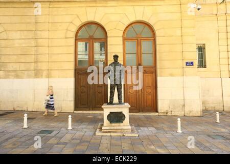 France, Var, Toulon, Racine Street, statue of Marcel Pagnol Stock Photo