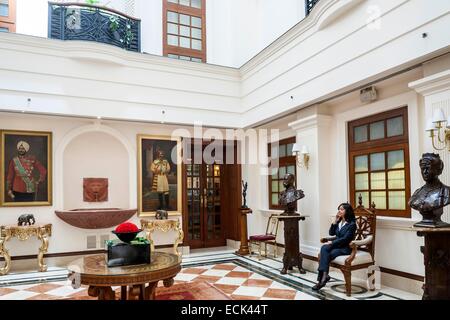 India, New Delhi, Janpath, The Imperial luxury hotel opened in 1936 and designed by architect DJ Blomfield, atrium Stock Photo