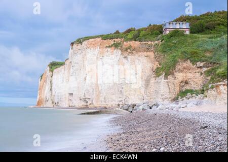 France, Seine Maritime, Saint Pierre en Port, beach and cliffs Stock Photo
