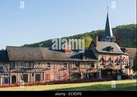 France, Eure, Le Bec Hellouin, typical timbered houses Stock Photo