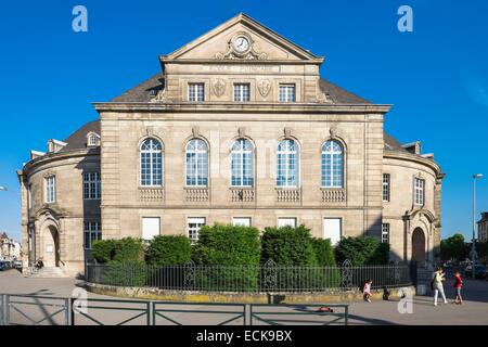 France, Moselle, Thionville, the old city, Poincare school Stock Photo